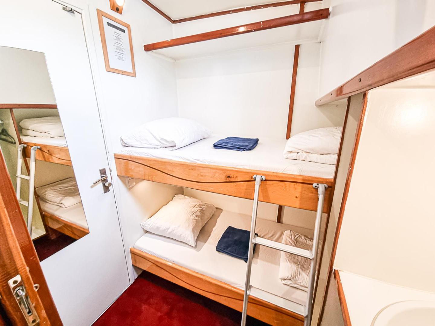 The Cabin @ Mps Noorderzon อัมสเตอร์ดัม ภายนอก รูปภาพ