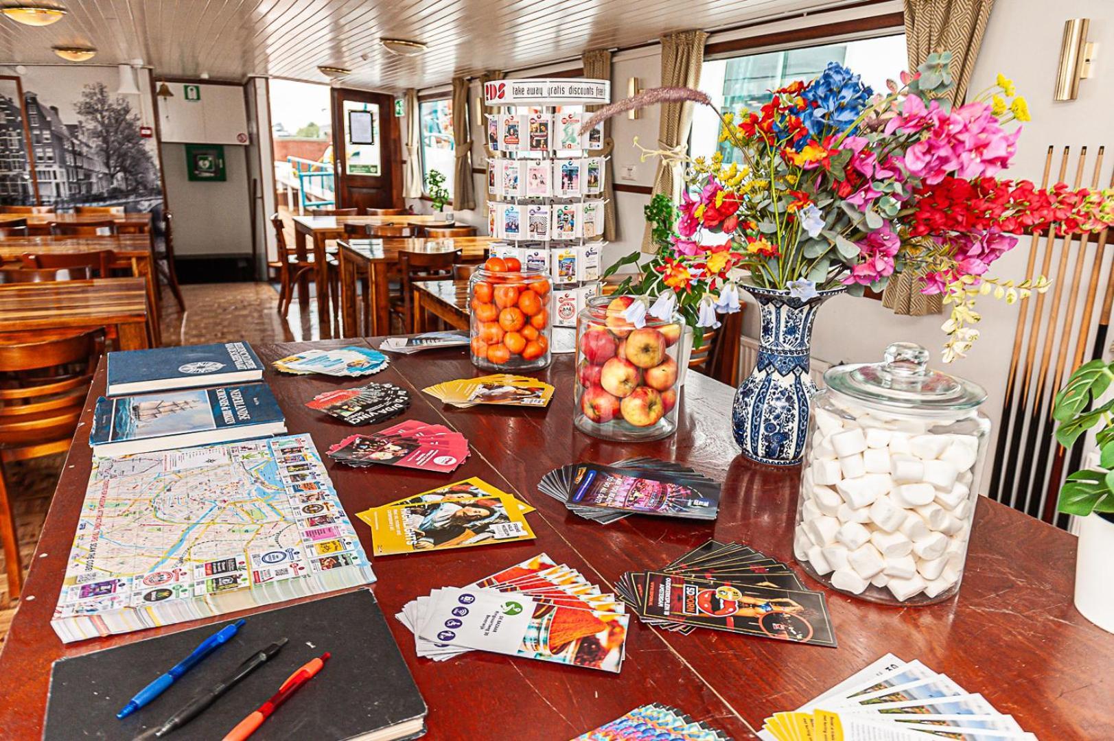 The Cabin @ Mps Noorderzon อัมสเตอร์ดัม ภายนอก รูปภาพ